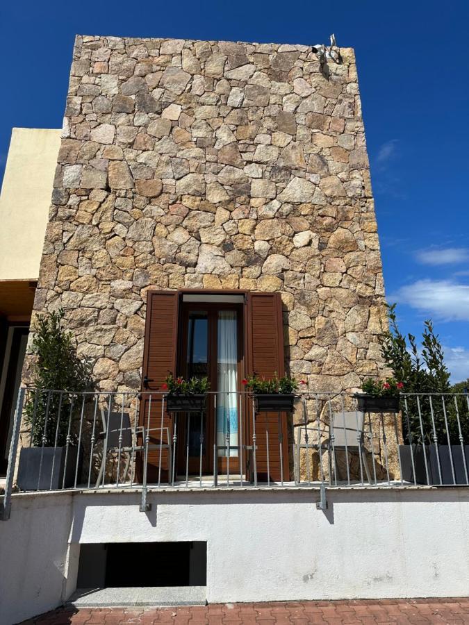 The Square Depandance Bed & Breakfast Cannigione Exterior photo
